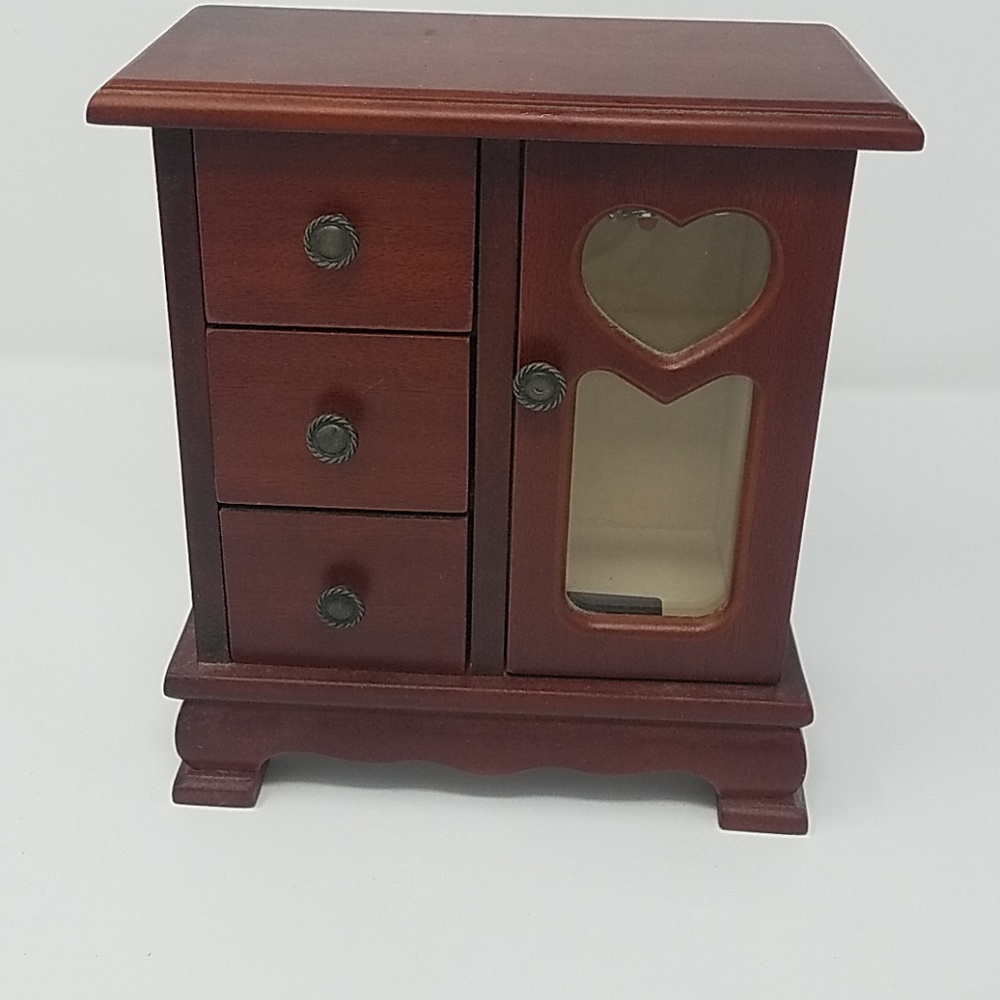Jewelry box